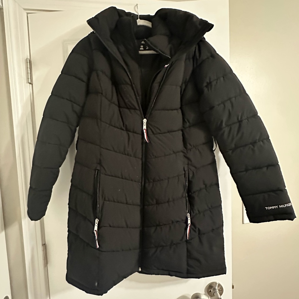 Tommy Hilfiger Women's Elegant Black Puffer Jacket